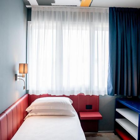 K Modern Hotel Peschiera del Garda Exterior photo