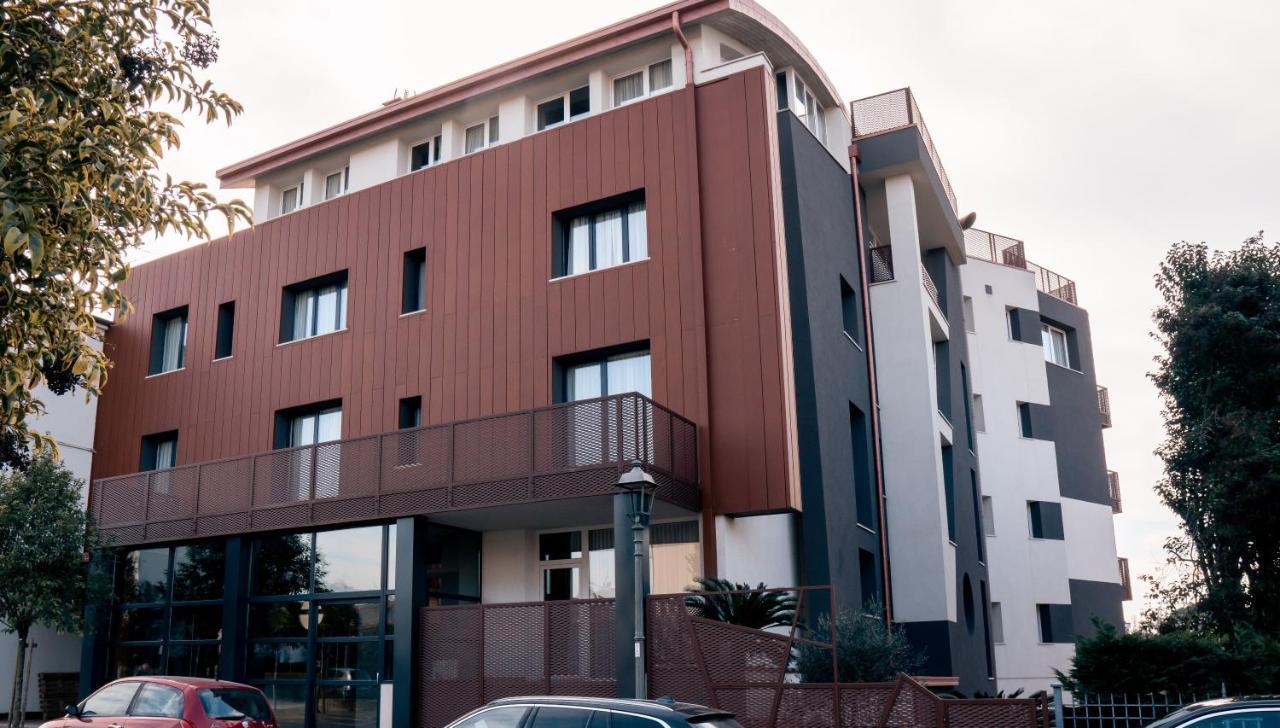 K Modern Hotel Peschiera del Garda Exterior photo